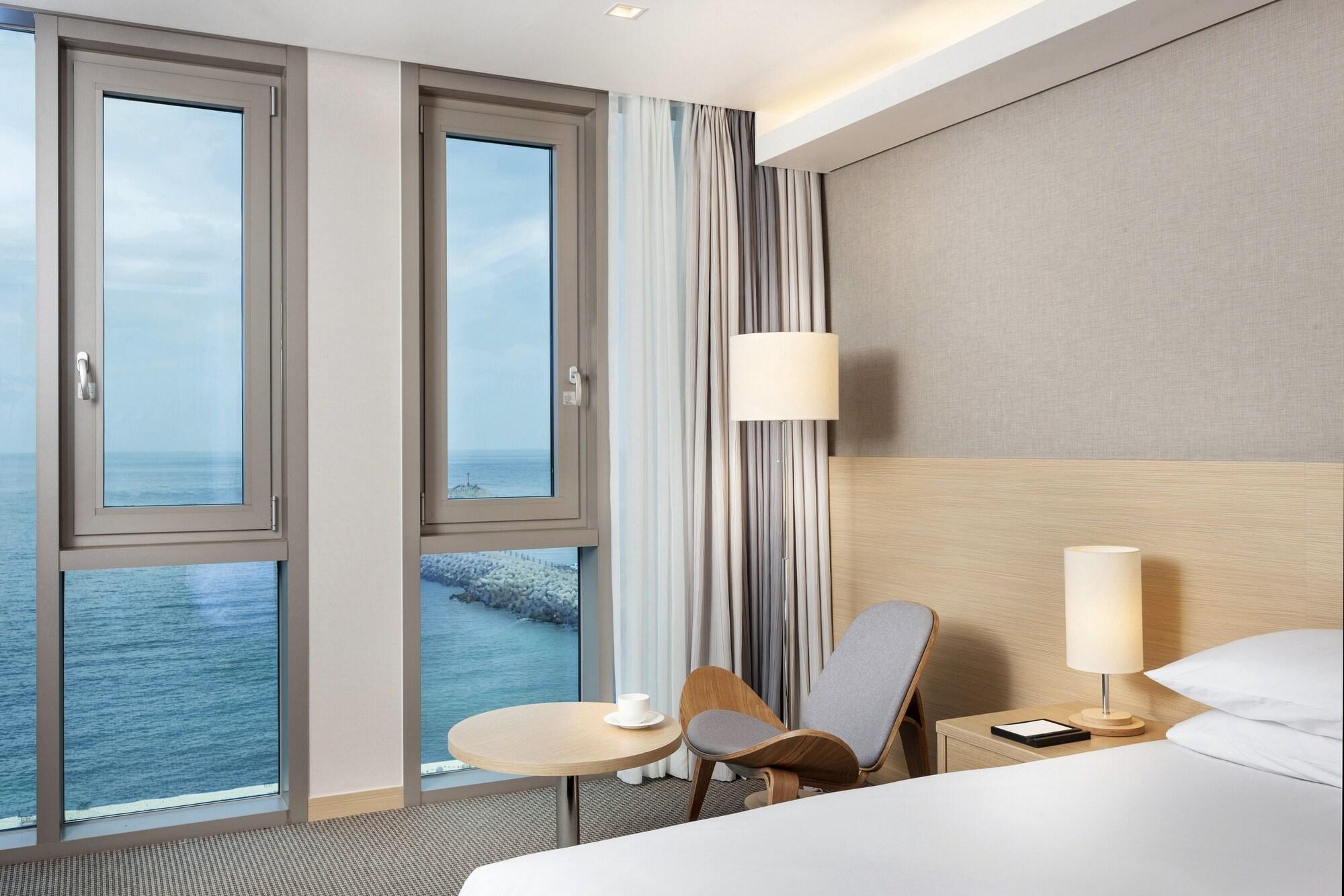 Hotel Regent Marine The Blue Jeju Bagian luar foto