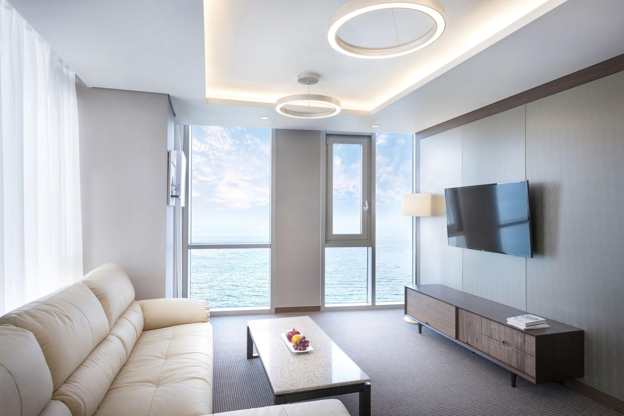 Hotel Regent Marine The Blue Jeju Bagian luar foto